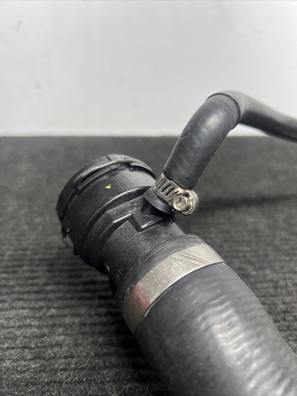 ☑️ BMW 2006-2013 E90 E92 E82 UPPER RADIATOR COOLANT HOSE COOLING LINE OEM