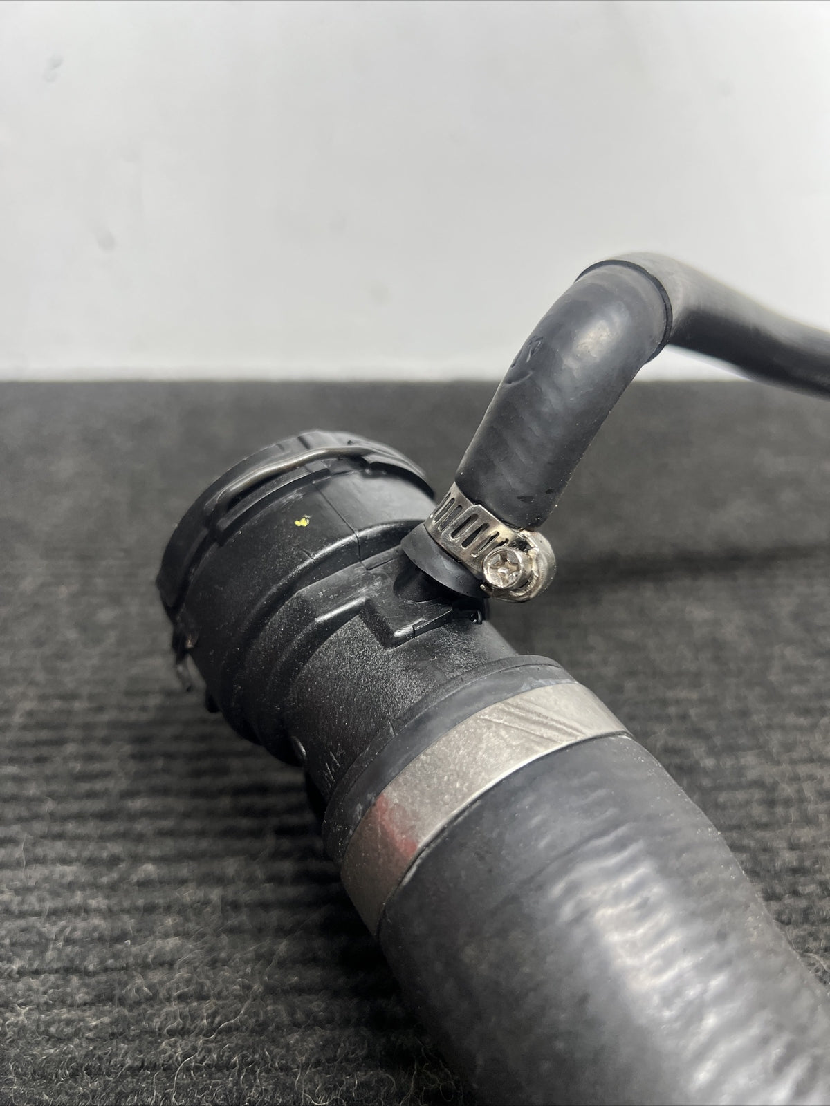 ☑️ BMW 2006-2013 E90 E92 E82 UPPER RADIATOR COOLANT HOSE COOLING LINE OEM