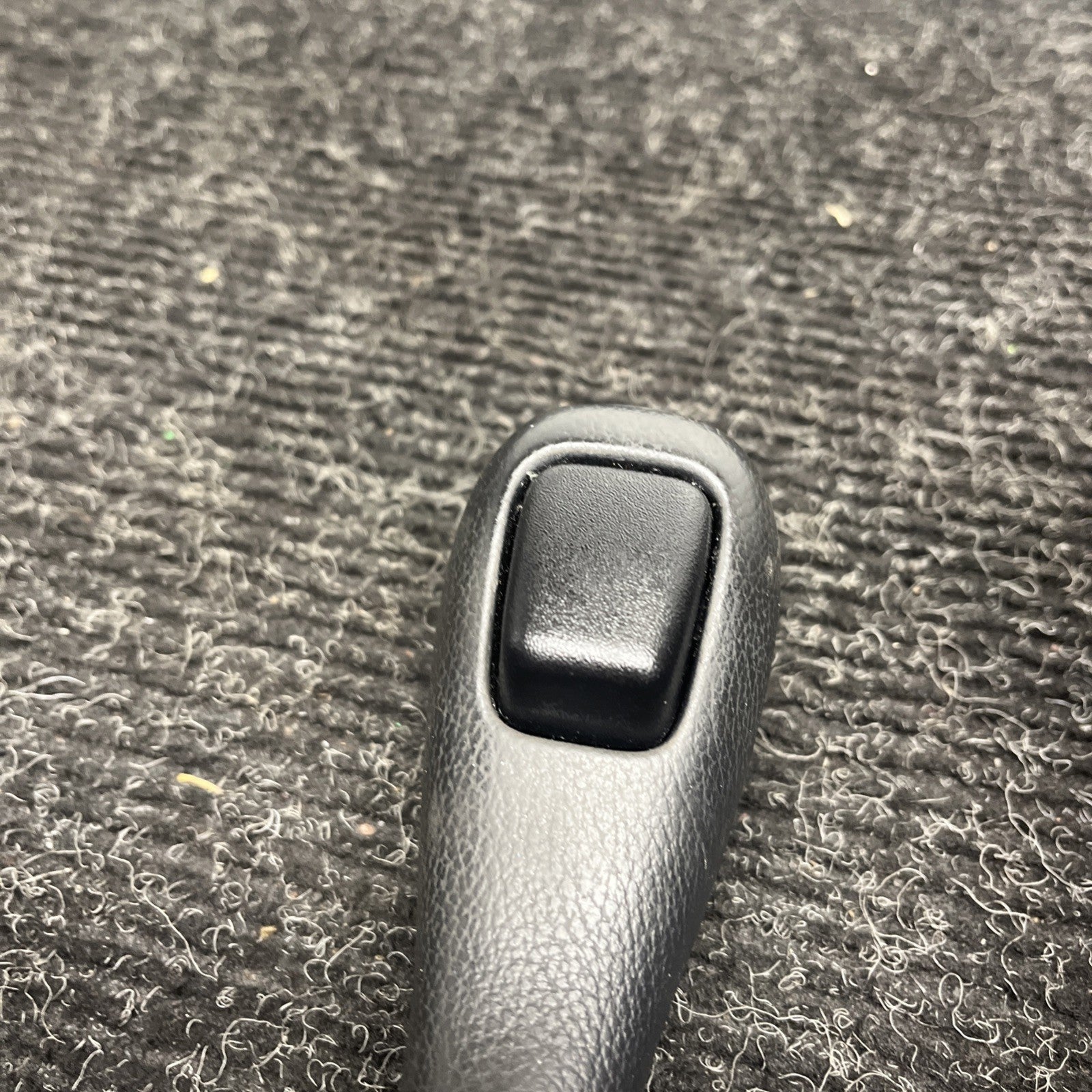 ☑️ 06-13 BMW E90 E92 E93 GEAR SHIFTER TRIM BEZEL AUTO W/CLEAN SHIFT KNOB OEM