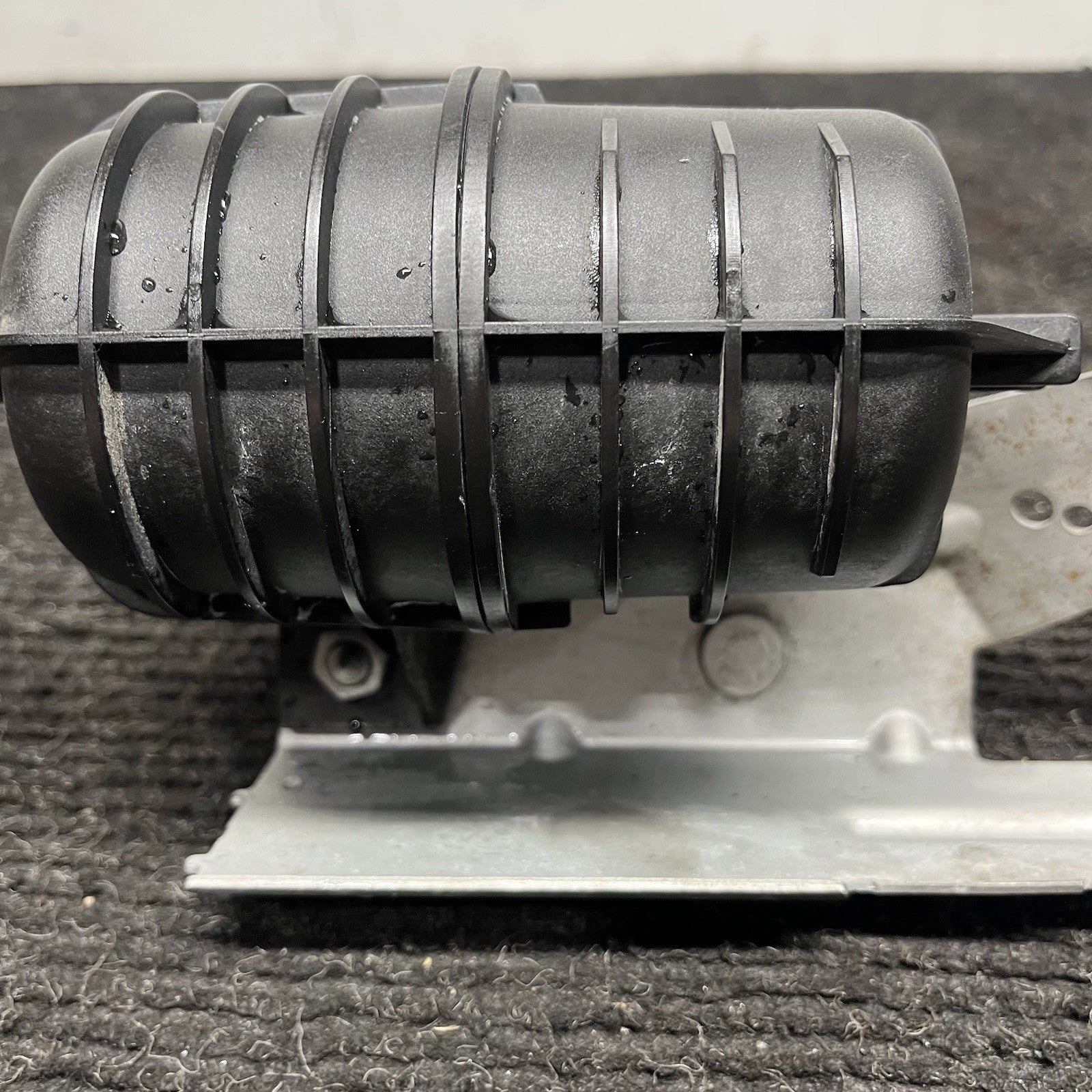 ☑️ 2007-2010 BMW E90 E92 335I N54 ENGINE TURBO CHARGER VACUUM CANNISTER PAIR OEM