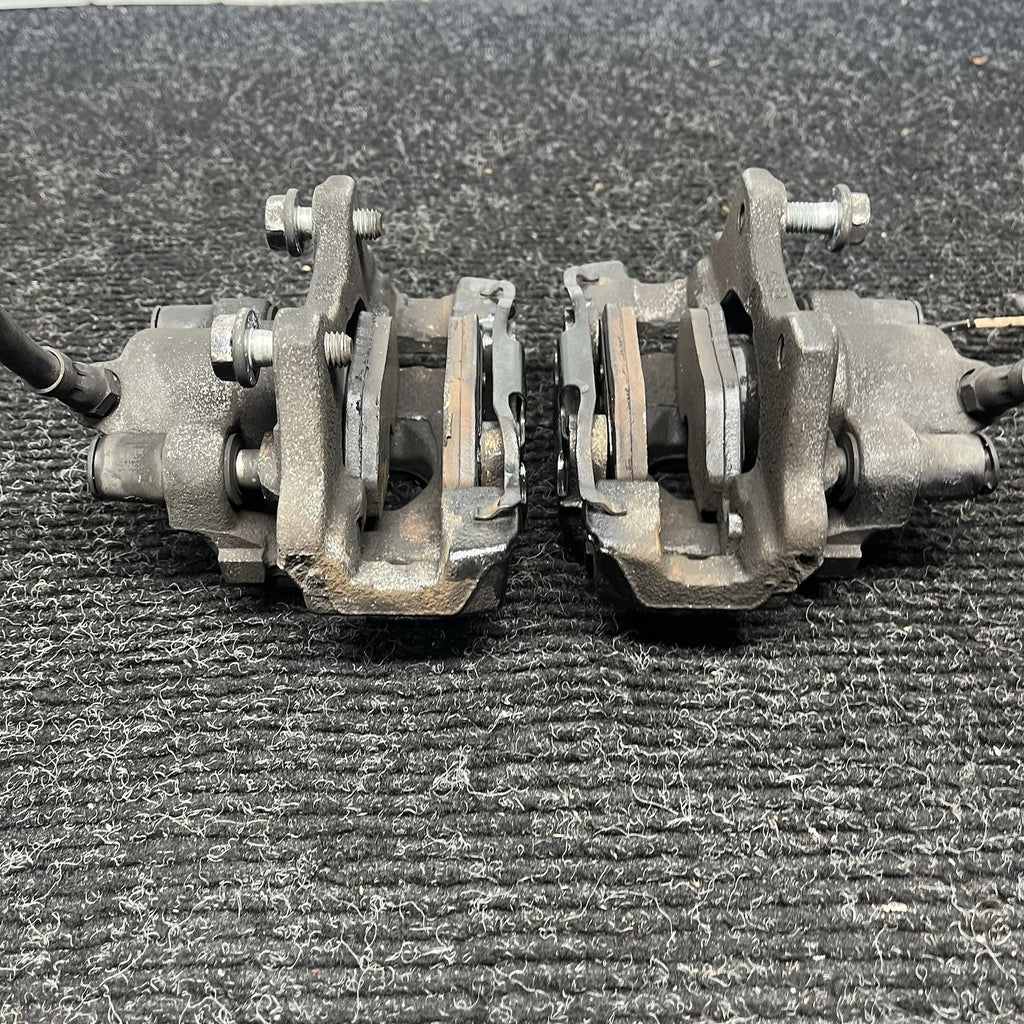 ☑️ 03-08 BMW E86 E85 Z4 3.0L RWD SET OF 2 REAR LEFT & RIGHT BRAKE CALIPER OEM