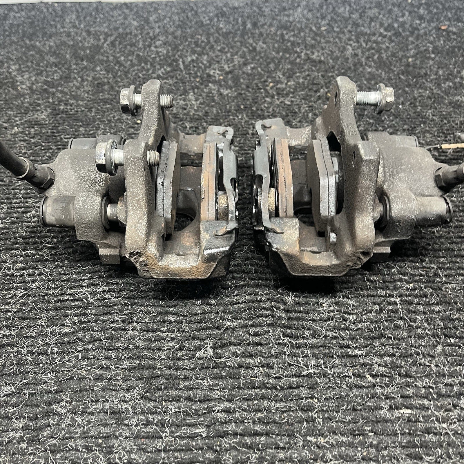 ☑️ 03-08 BMW E86 E85 Z4 3.0L RWD SET OF 2 REAR LEFT & RIGHT BRAKE CALIPER OEM