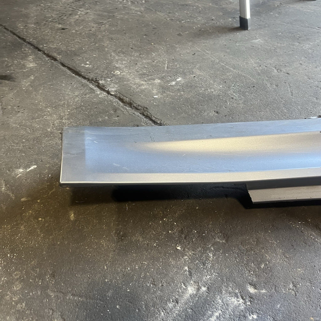 ☑️ 07-13 OEM BMW E92 E93 M3 Right Passenger Side Skirt Rocker Panel Space Gray