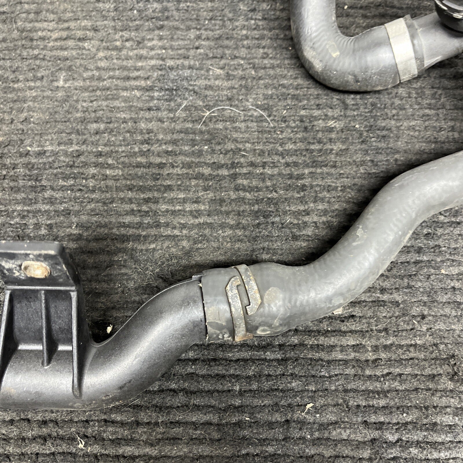 ☑️ 09-16 OEM BMW E89 Z4 35i DCT Radiator N54 Engine Coolant Pipe Hose Lower
