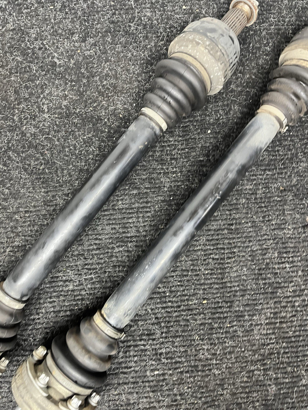 ☑️07-13 BMW E82 E88 E92 E93 A/T AUTOMATIC REAR L/R AXLE SHAFT SET 7580325/6 OEM