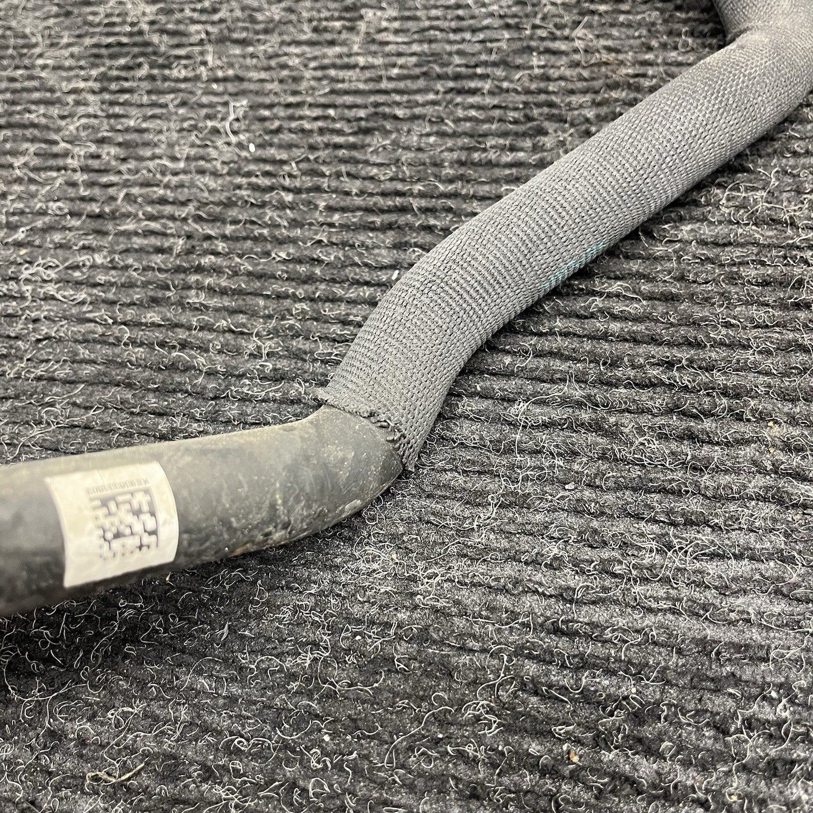☑️ 2017-2020 BMW 430I F36 ENGINE RADIATOR LOWER COOLANT HOSE OEM 17128634285