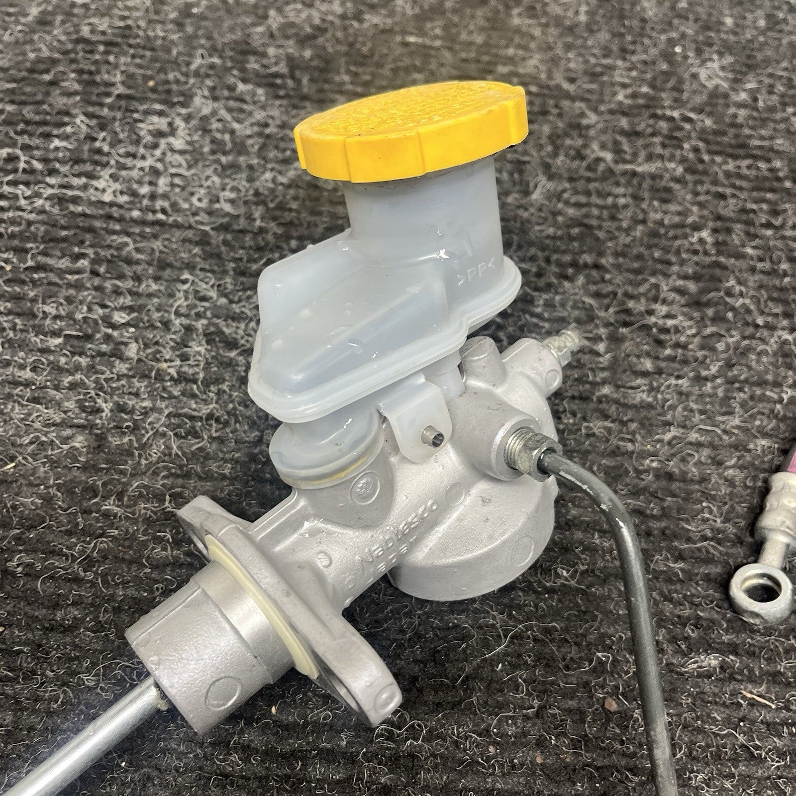 ☑️ 2008-2014 Subaru Impreza WRX STI Clutch Master Cylinder Reservoir 08-14