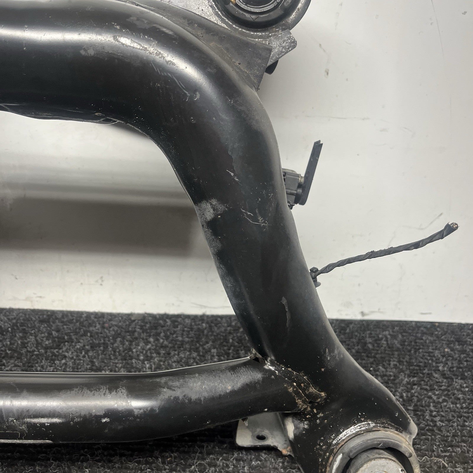 ☑️ 2003-2008 BMW E85 Z4 Convertible Rear Axle Subframe Crossmember Carrier OEM
