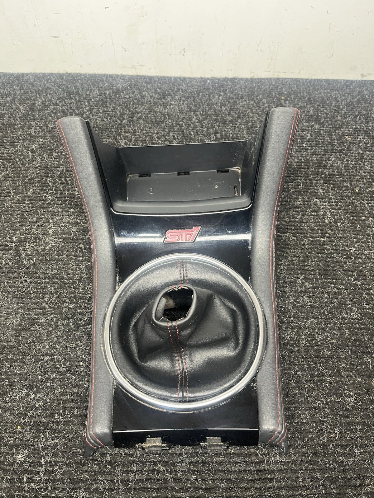 ☑️ 18-21 SUBARU WRX STI CENTER CONSOLE SHIFT BOOT SURROUND BEZEL PANEL TRIM OEM