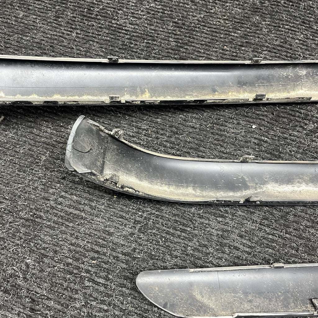 ☑️ 2002 BMW 325I E46 SEDAN REAR BUMPER TRIM MOLDING LEFT RIGHT CENTER 7030603