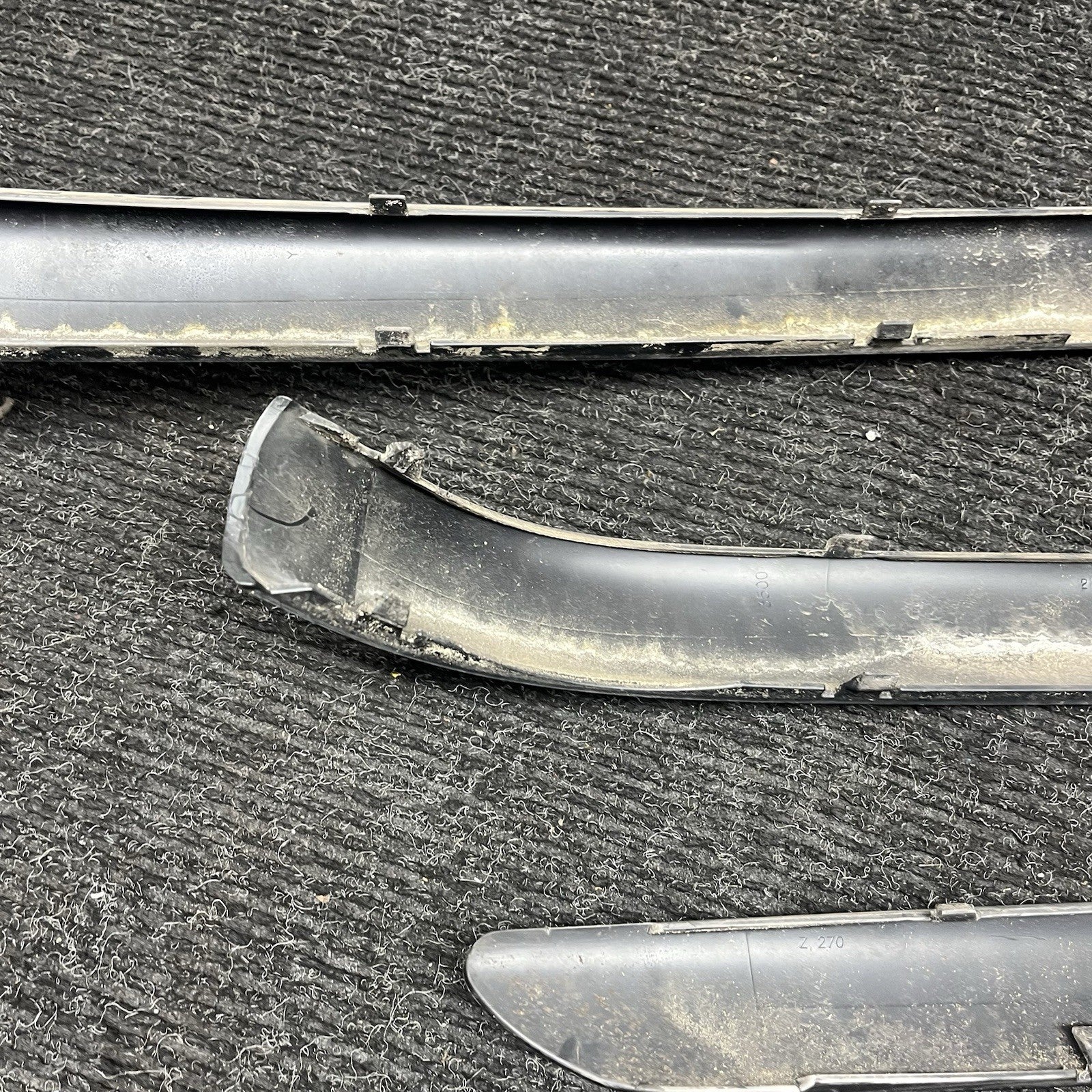 ☑️ 2002 BMW 325I E46 SEDAN REAR BUMPER TRIM MOLDING LEFT RIGHT CENTER 7030603