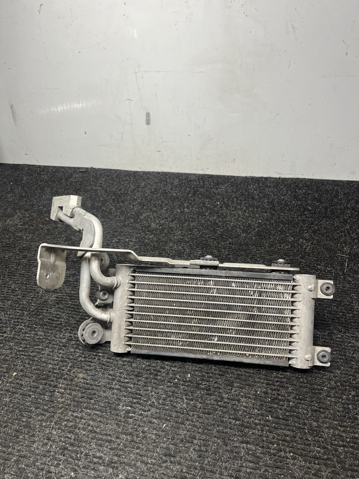 ☑️ 08-13 BMW E90 E92 E93 M3 OEM Right Passenger Engine Oil Cooler Radiator