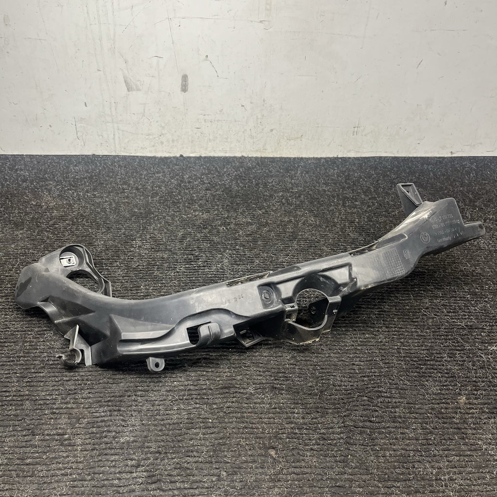 ☑️ 07-10 OEM BMW E92 E93 328 335 Right Passenger Headlight Bracket Carrier Mount