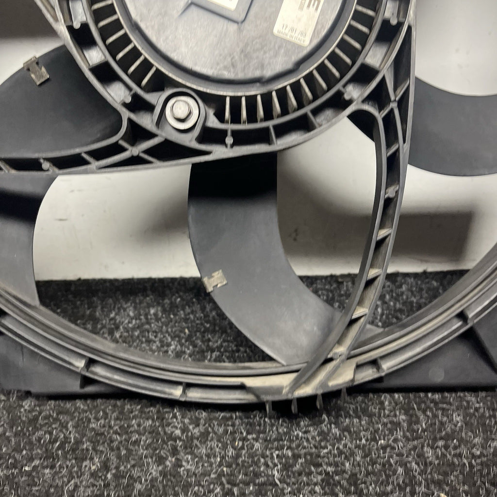 ☑️ BMW E85 Z4 3.0L M54 Engine Radiator Cooling Fan Automatic 600W OEM 113k Miles