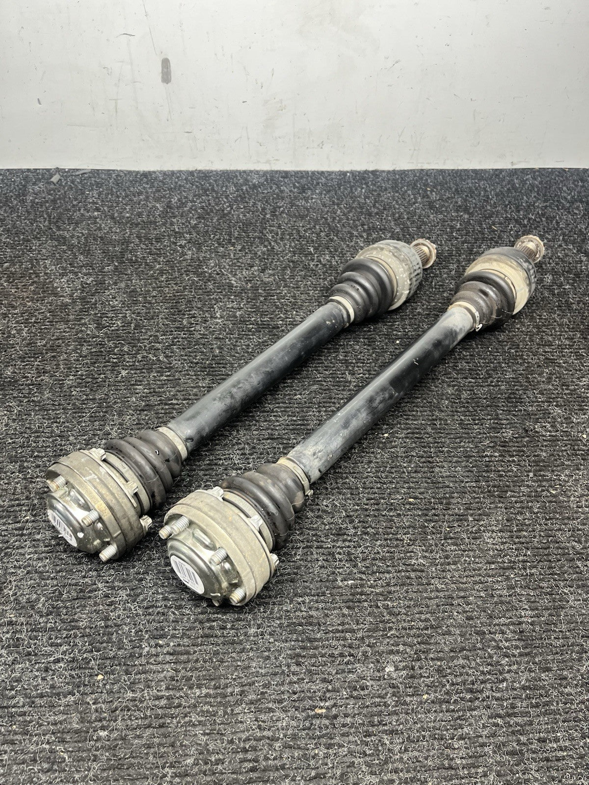 ☑️07-13 BMW E82 E88 E92 E93 A/T AUTOMATIC REAR L/R AXLE SHAFT SET 7580325/6 OEM