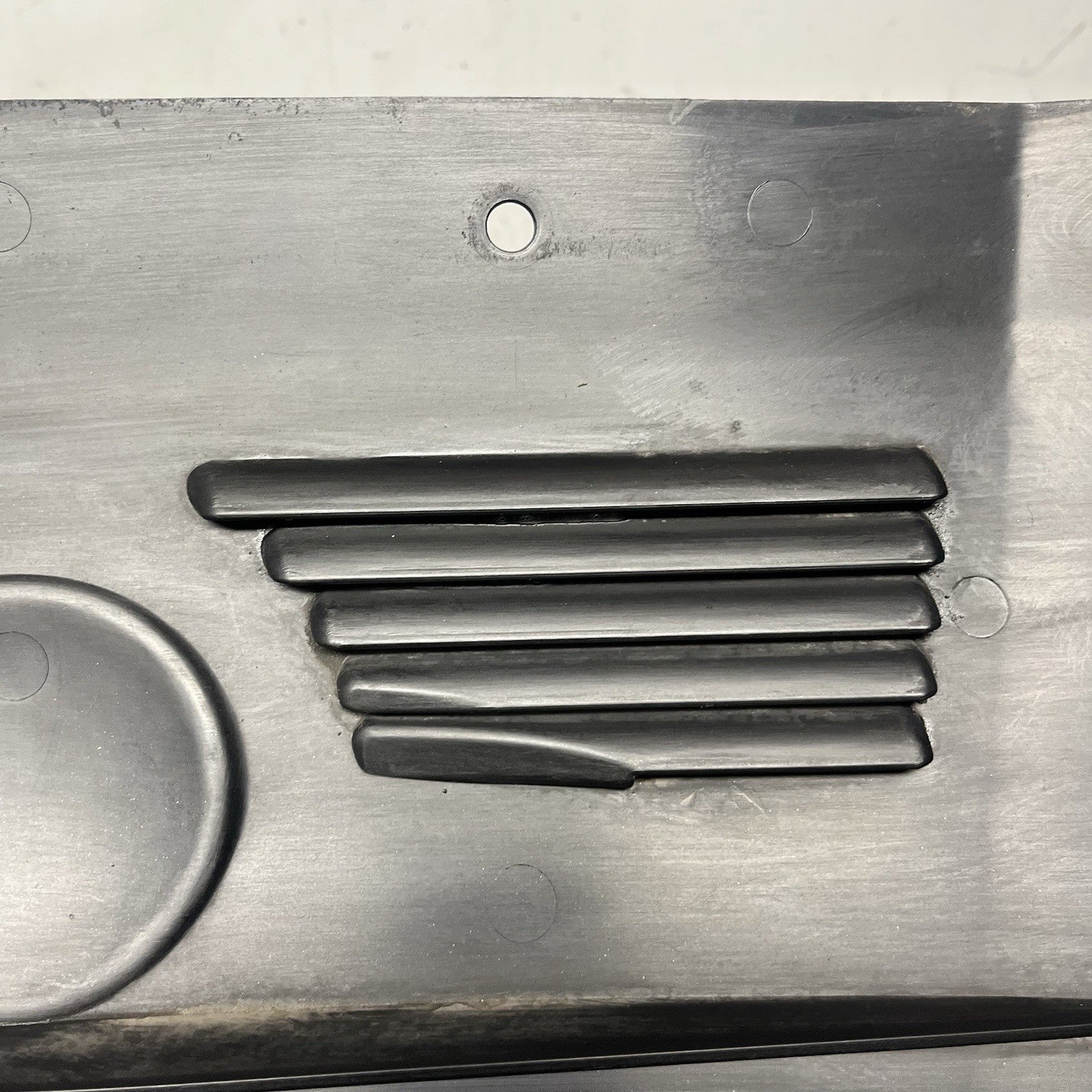 ☑️ 03-08 BMW E85 E86 Z4 Engine Motor Radiator Upper Deflector Shield Cover OEM