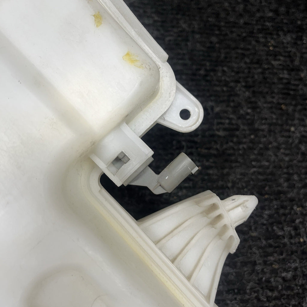 ☑️ 08-13 BMW E92 E93 M3 FRONT WINDSHIELD WASHER FLUID RESERVOIR TANK OEM