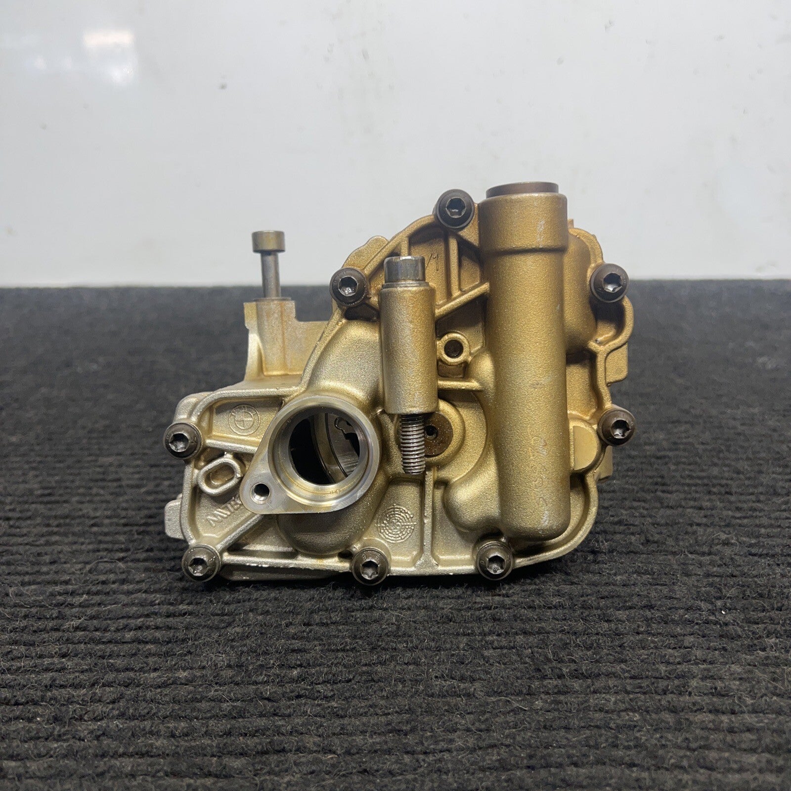 ☑️ 2008-2013 BMW E90 M3 S65 4.0L V8 Engine Main Oil Lubrication Pump OEM E92 E93
