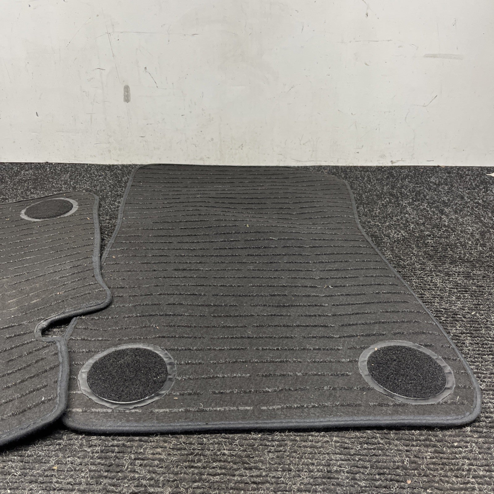 ☑️ Bmw Black Floor Mats Set Part Number 106480-11 OEM 3 And 5 Series
