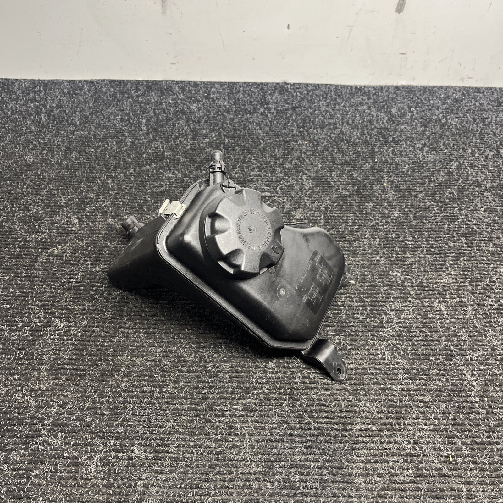 ☑️ 06-13 BMW E82 E88 E90 E92 E93 Radiator Expansion Tank Coolant Reservoir OEM