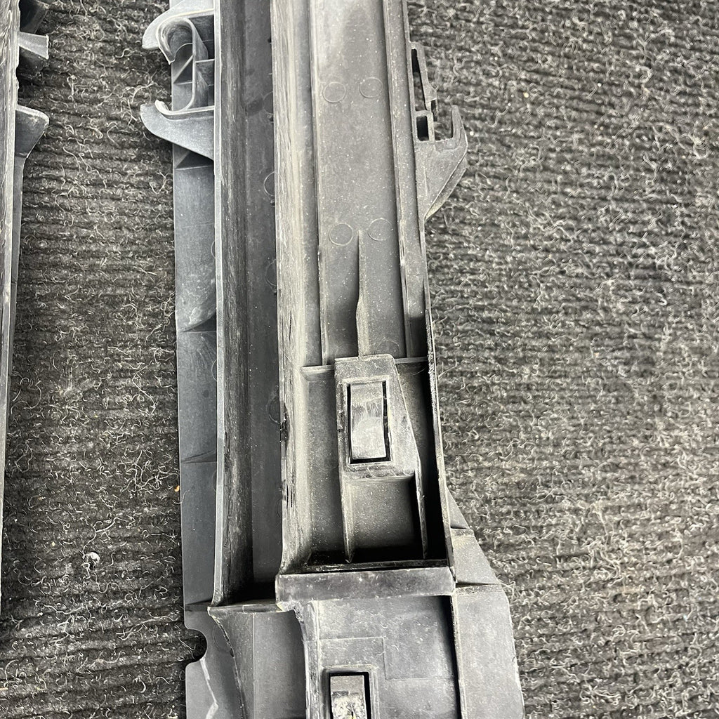 ☑️ 08-19 BMW X6 X5 F16 F15 RADIATOR CORE SUPPORT MOUNT BRACKET COVER PAIR OEM
