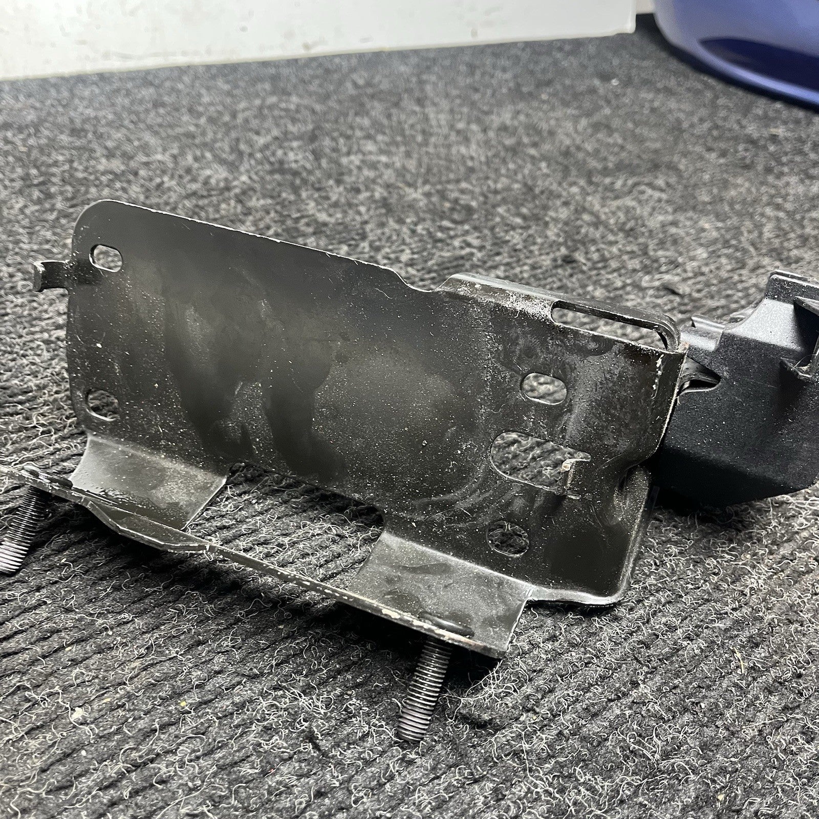 ☑️ 11-13 OEM BMW E92 E93 335is Radiator Support Left Driver Plate Bracket Mount