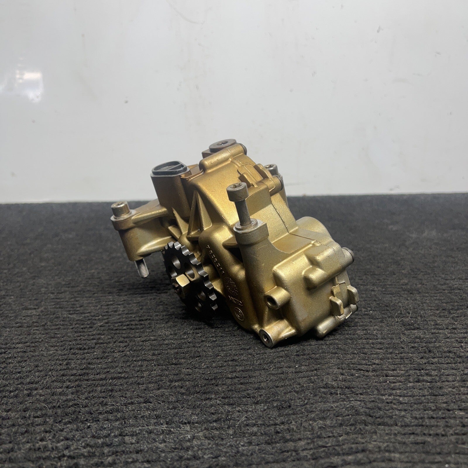 ☑️ 2008-2013 BMW E90 M3 S65 4.0L V8 Engine Main Oil Lubrication Pump OEM E92 E93