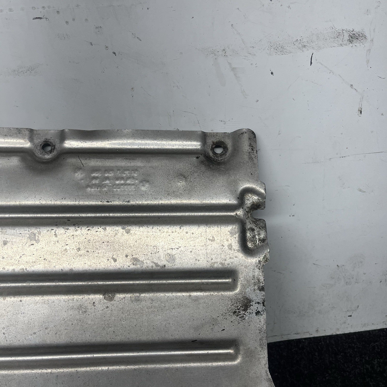 ☑️ 2007-2013 BMW X5 - Center Underbody Shield Panel / Liner 7158386