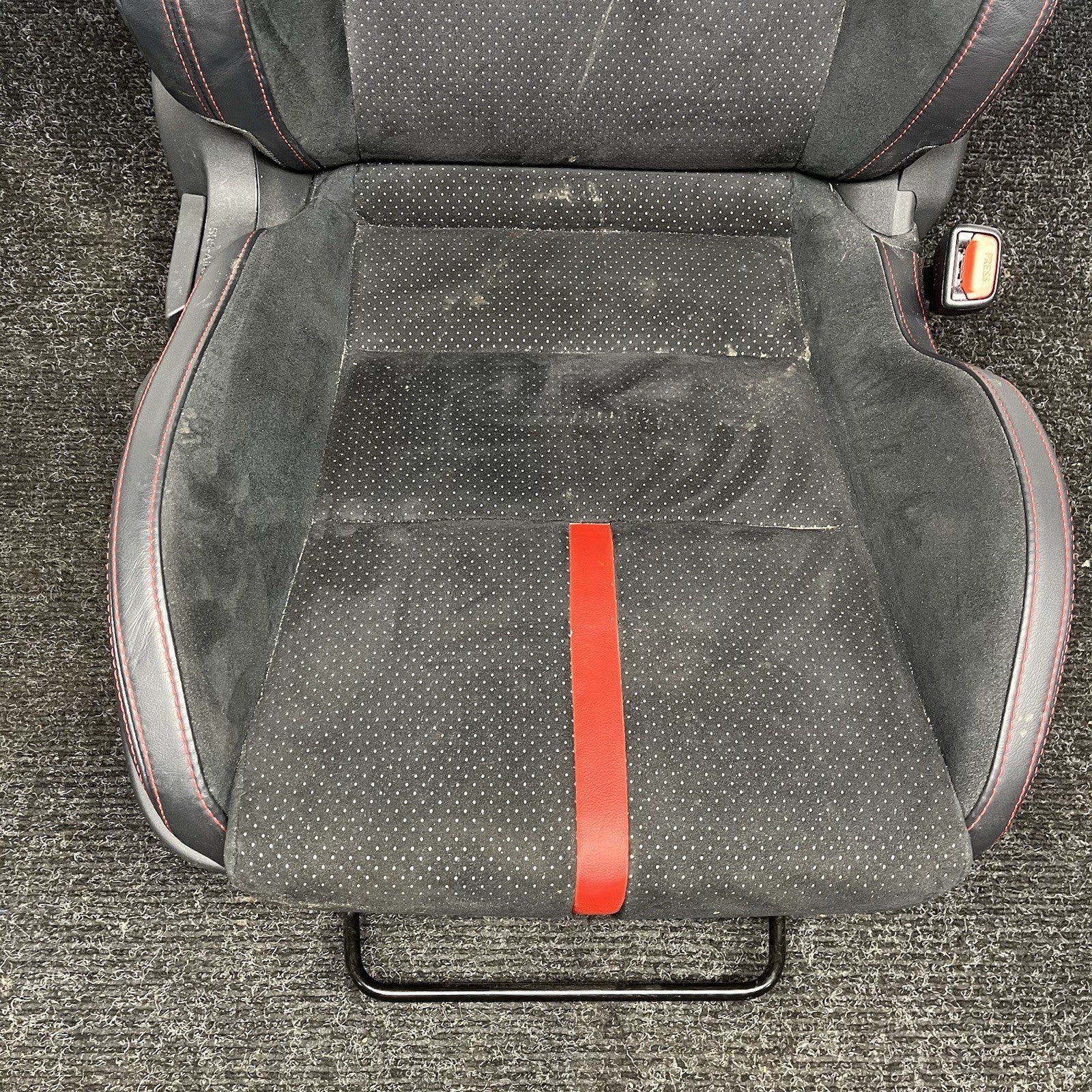 ☑️ 2022-2025 Subaru Brz Front Right Passenger Seat 64150CC060VL BLACK RED SUEDE