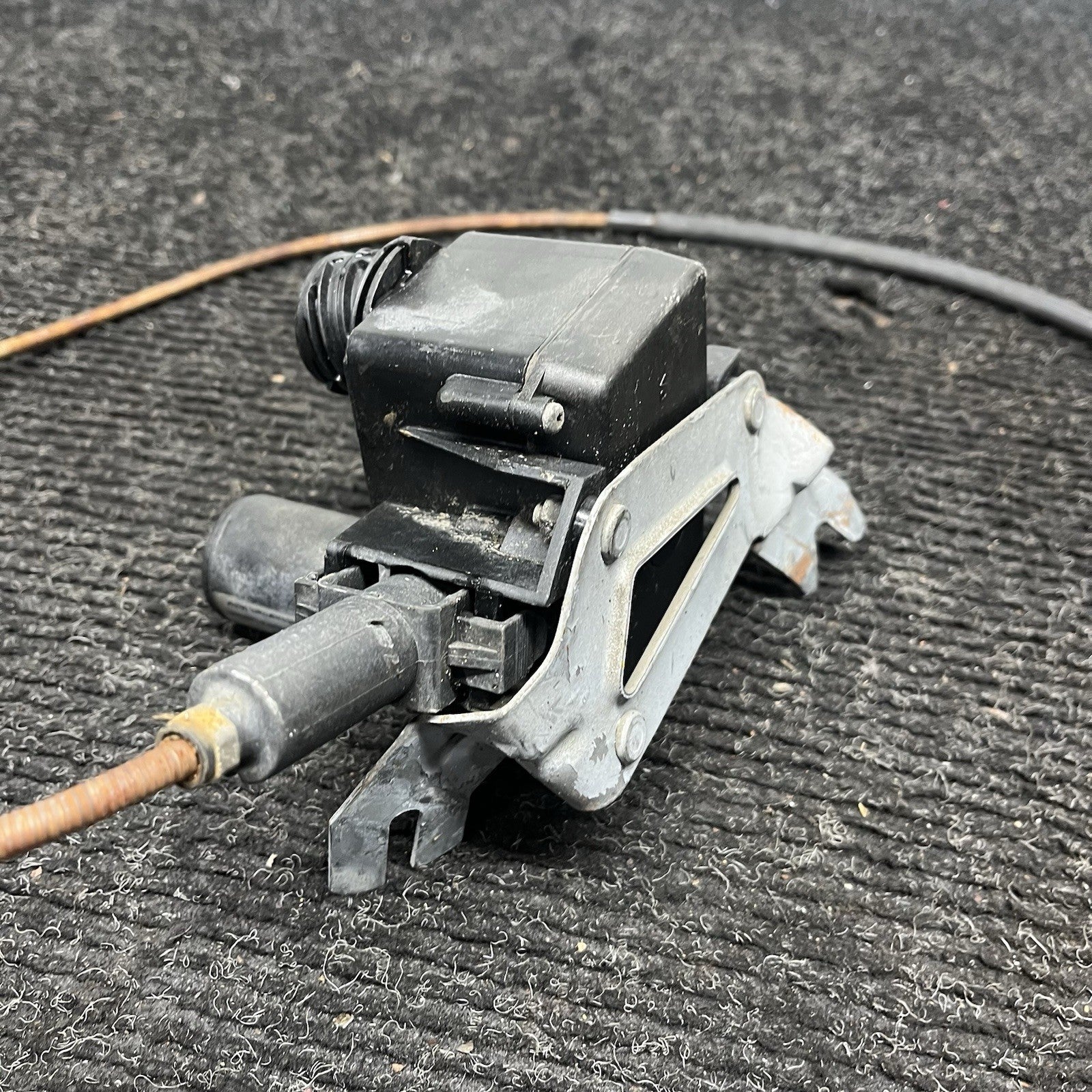 ☑️ 95-99 BMW E36 328ic 3-SERIES CRUISE CONTROL ACTUATOR MOTOR 8360043 OEM