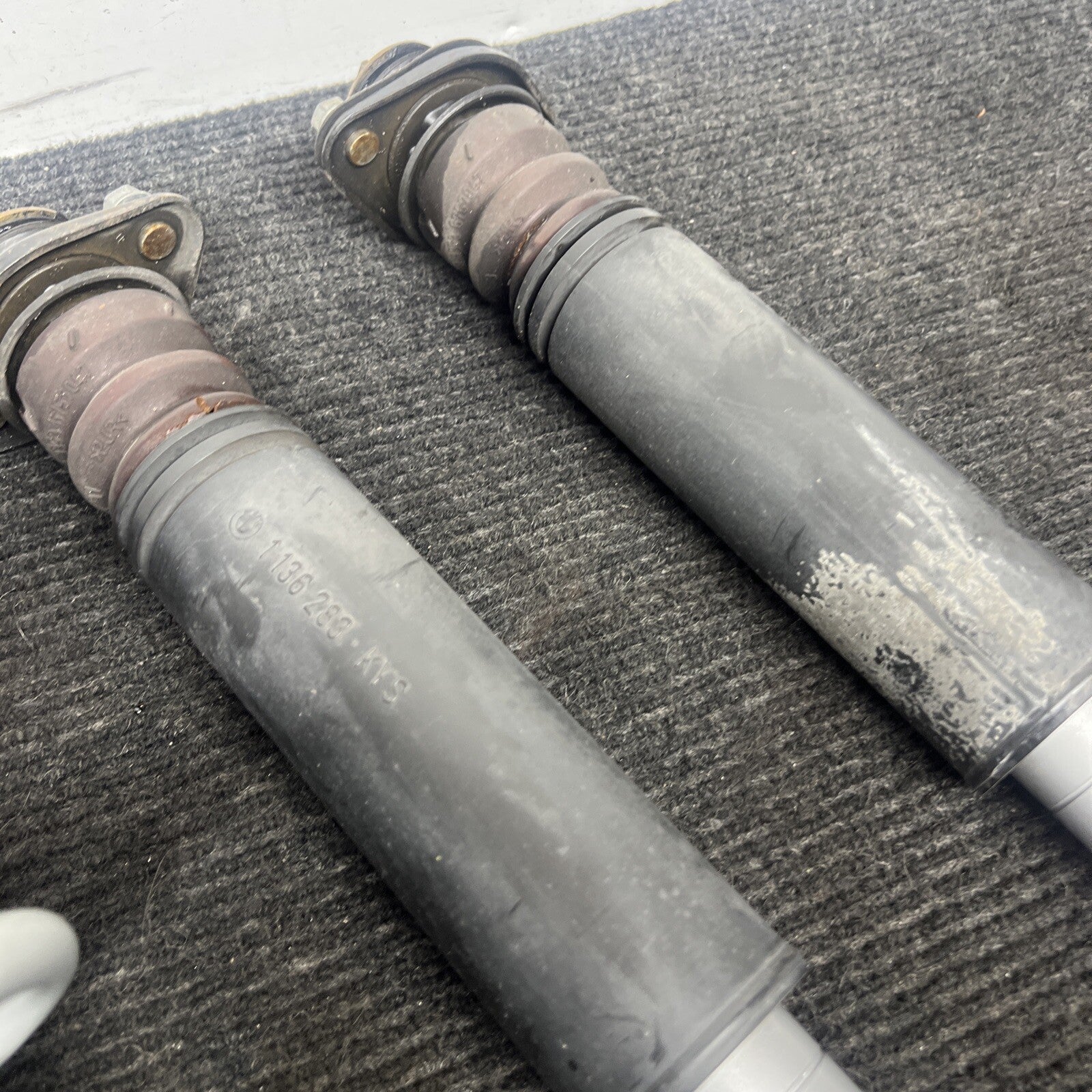 ☑️ BMW 323 328 330  2000-2006 Pair Front Monroe Quick Struts W/KYB Rear Shocks