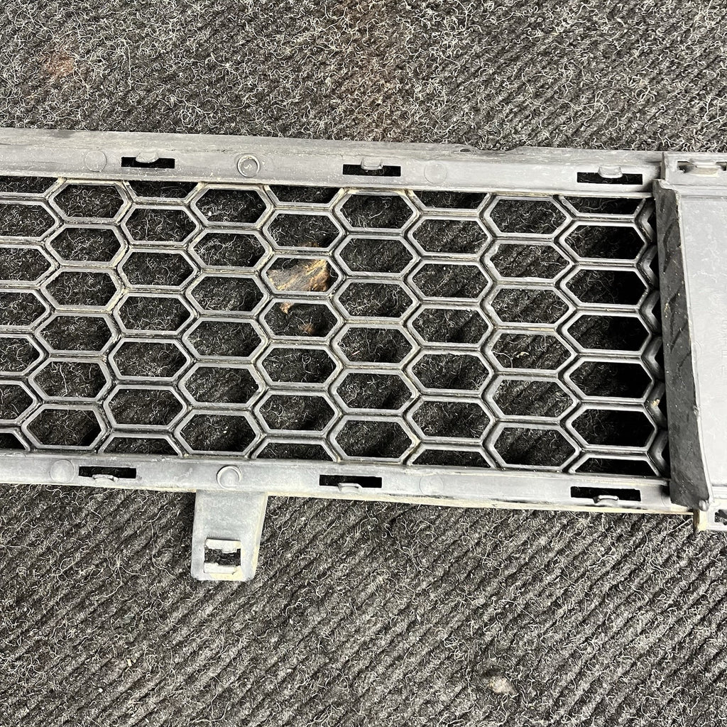 ☑️ 11-13 BMW E70 X5 GRILLE MESH TRIM FRONT BOTTOM LOWER BUMPER OEM 081523