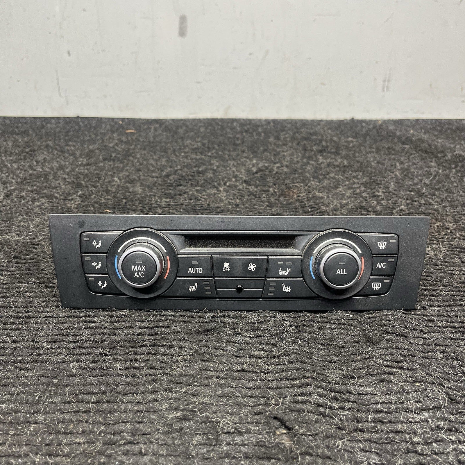 ☑️ BMW E88 E82 E90 E92 135i 335d Air Conditioning AC Climate Control Switch OEM