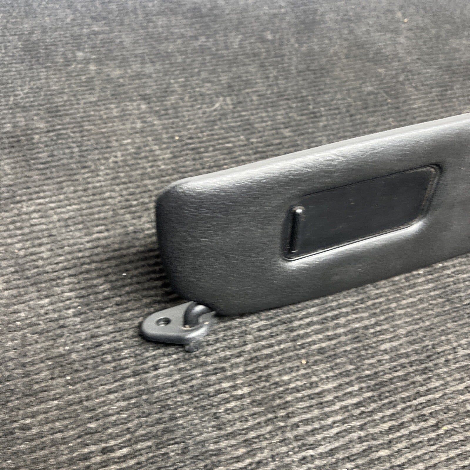 ☑️ 2001-2006 BMW 3 Series E46 Convertible Sun Visor  101-0232400 Passenger
