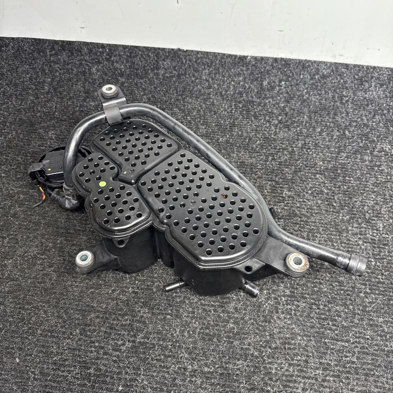 ☑️ 12-15 Audi A6 Fuel Vapor Charcoal Canister Assembly Genuine OEM 8K0201801C