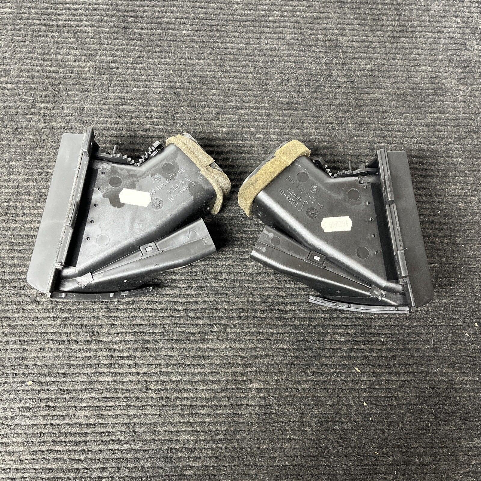 ☑️ 2000-2006 BMW E46 M3 3 SERIES FRONT L/R DASH END VENTS AC VENT AIR VENT OEM
