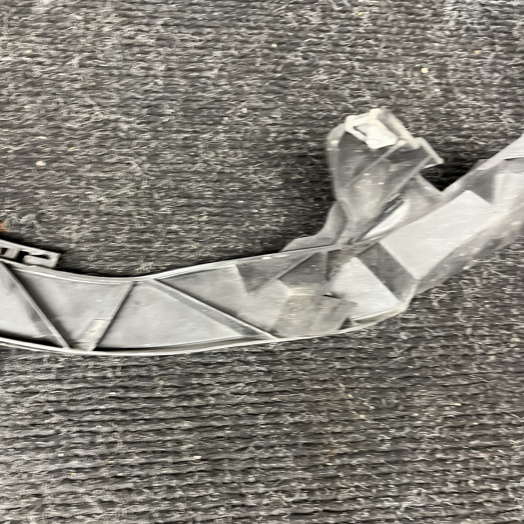 ☑️ 08-13 BMW E82 E88 135 Right Passenger Side Headlight Arm Bracket Mount