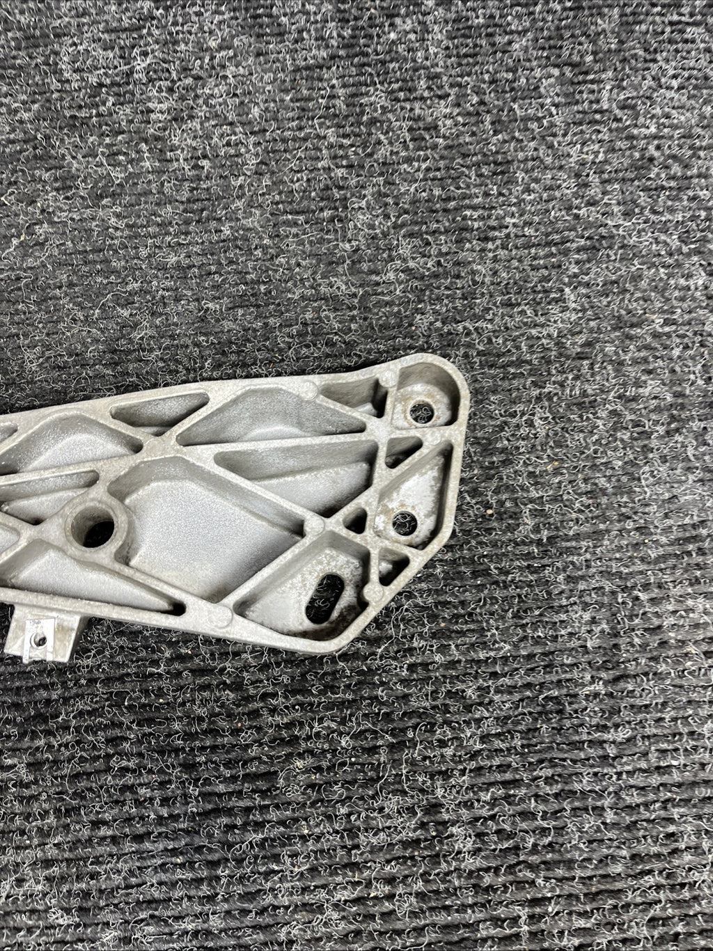 ☑️ 06-19 BMW E92 F30 F32 328XI 335XI 428XI AWD Transmission Mounting Bracket OEM