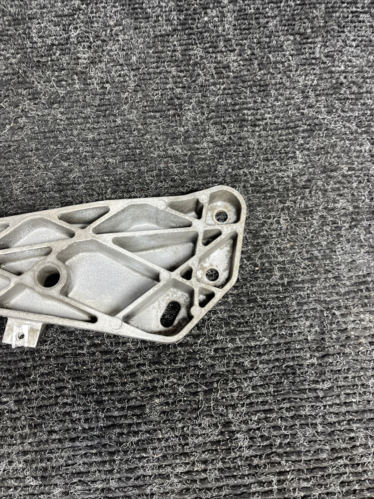 ☑️ 06-19 BMW E92 F30 F32 328XI 335XI 428XI AWD Transmission Mounting Bracket OEM
