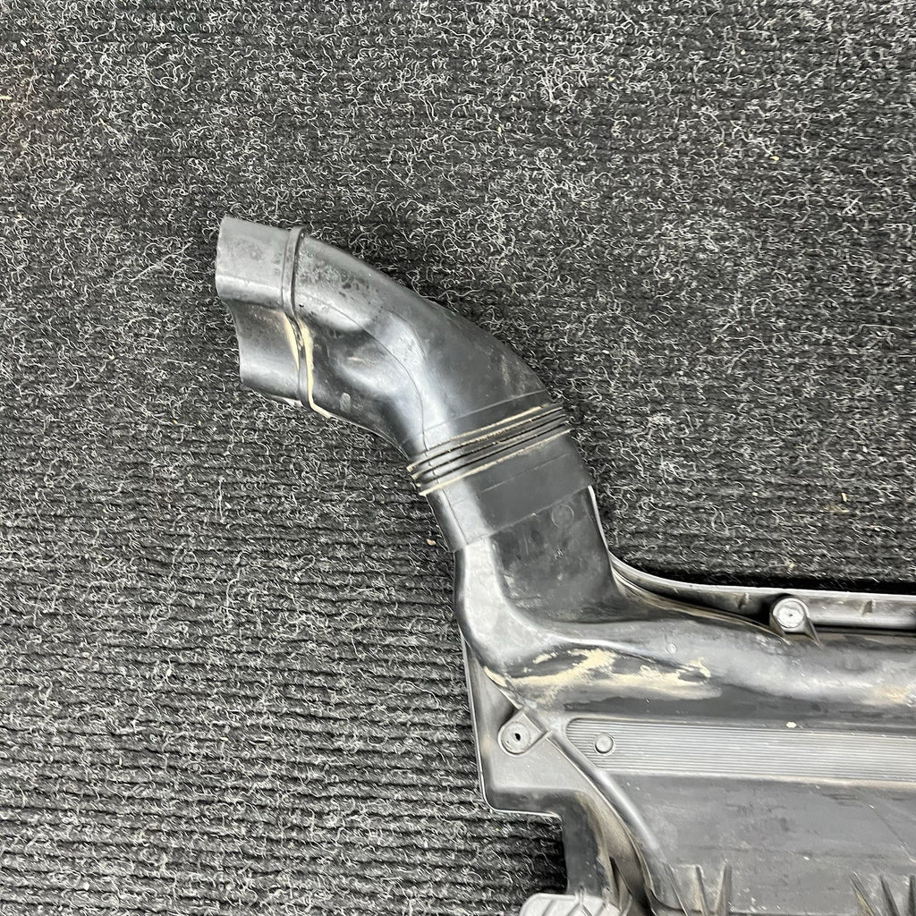 ☑️ 01-06 BMW E46 325i 325ci 330i 330ci 330xi Upper Radiator Air Duct OEM *NOTE*