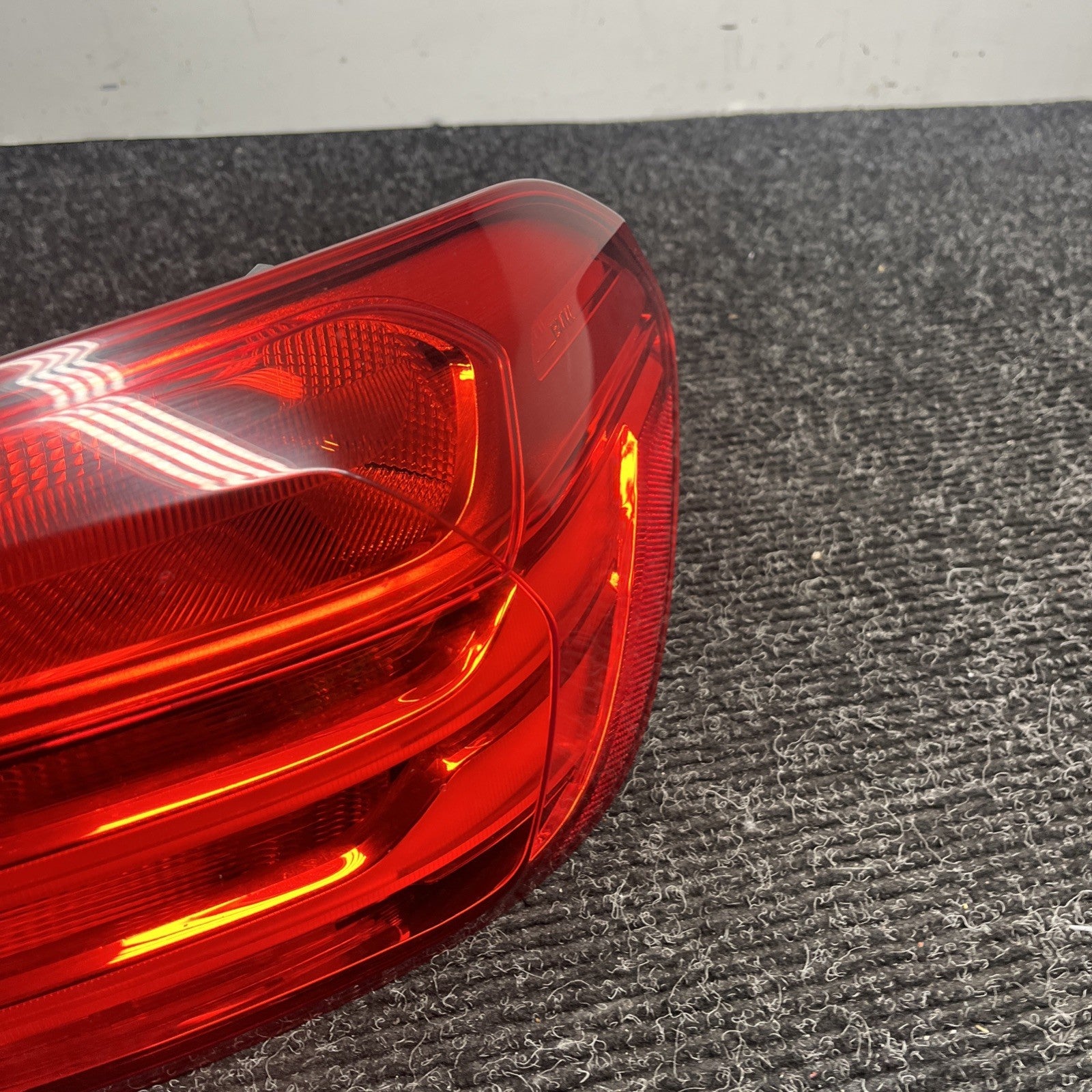 ☑️14-17 OEM BMW F32 F82 F83 M4 430i Rear Right Passenger Side Outer Tail Light