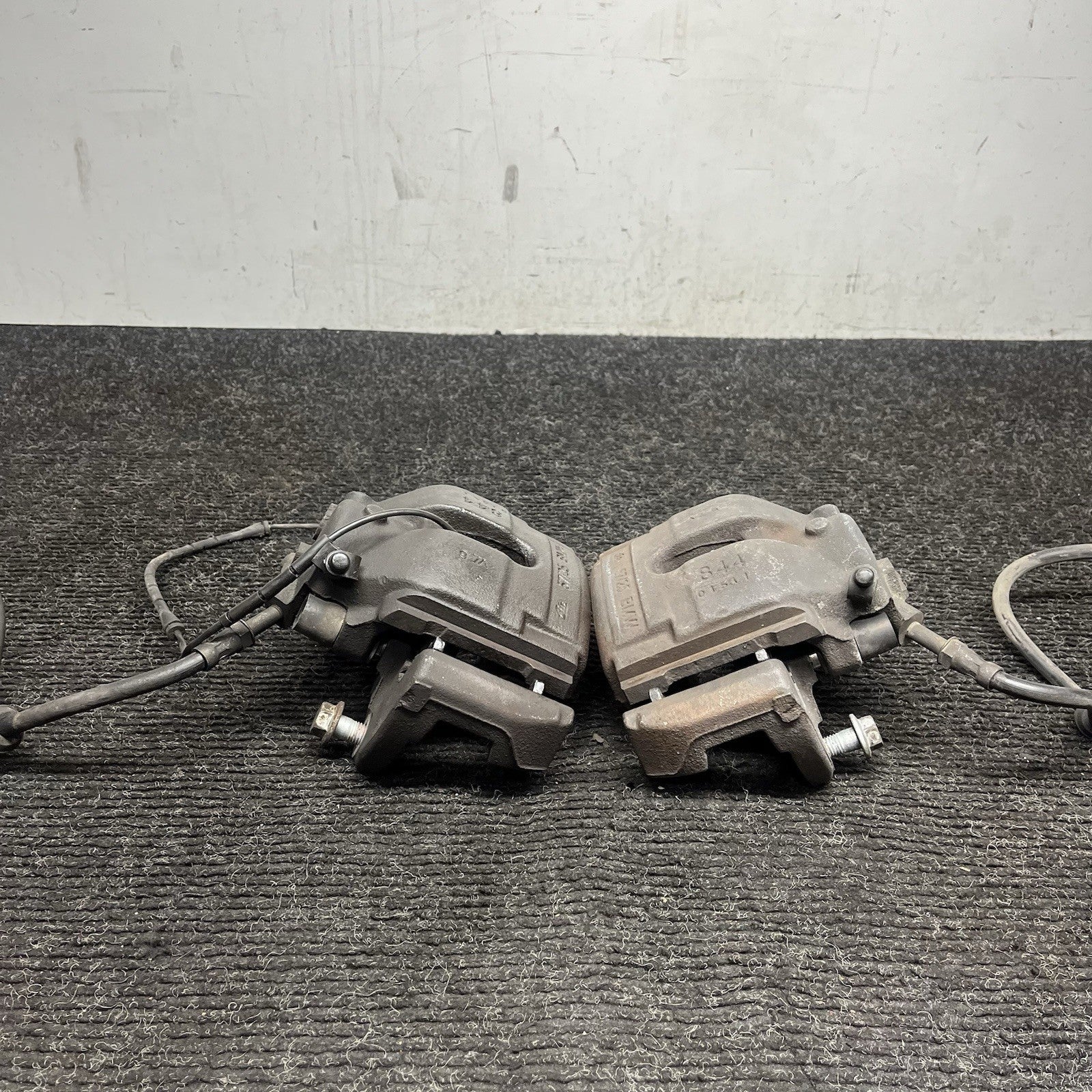 ☑️ 06-08 BMW E85 Z4 N52 3.0si RWD SET OF 2 FRONT LEFT & RIGHT BRAKE CALIPER OEM