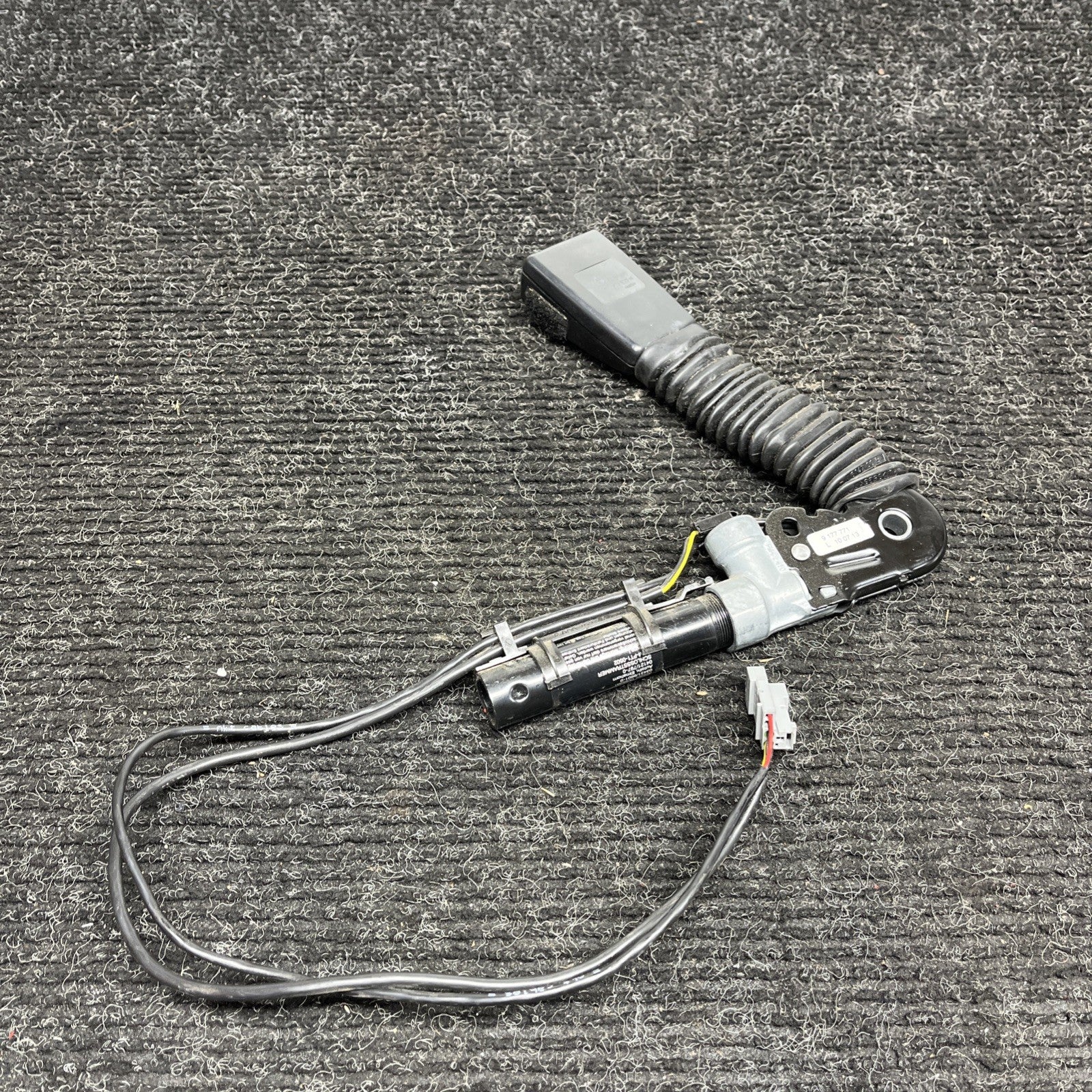 ☑️ OEM BMW E82 E84 E88 E89 E90 E92 Front Left Driver Seat Belt Buckle Tensioner