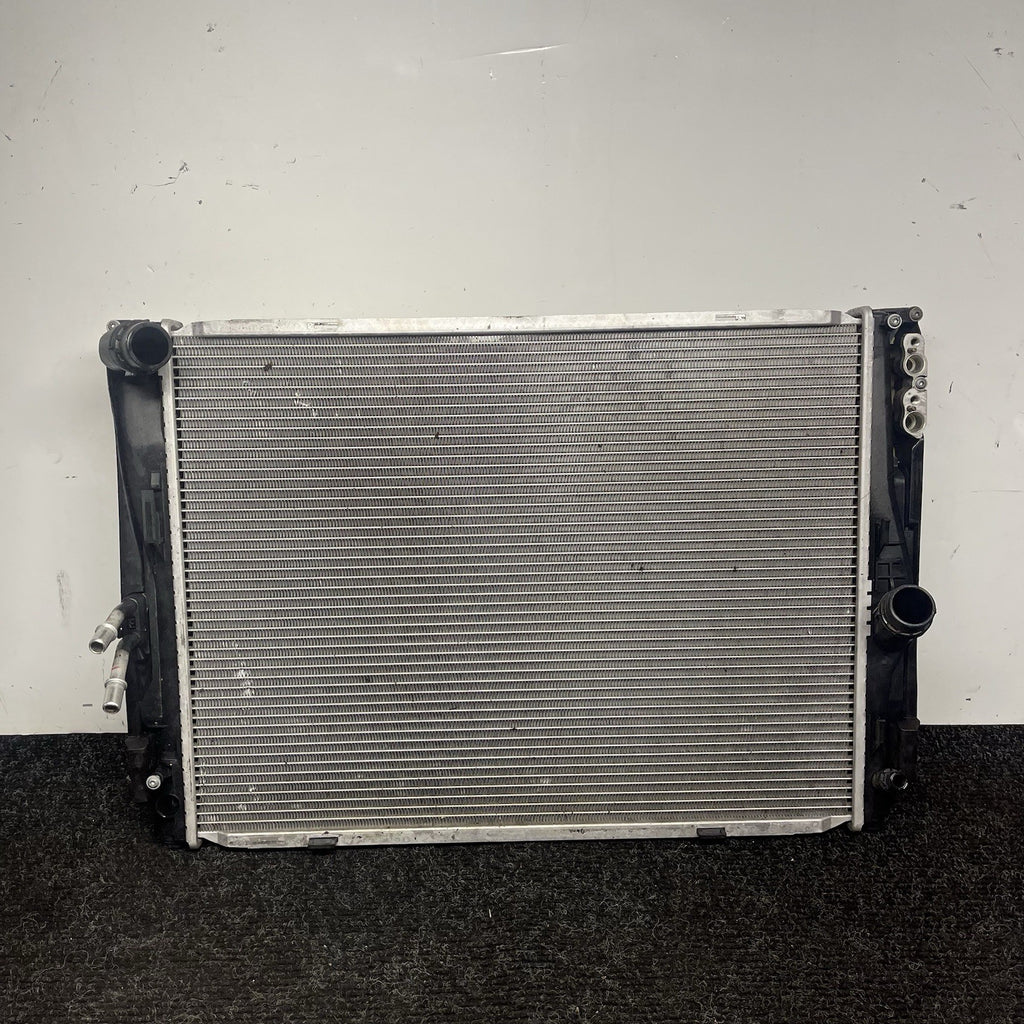 ☑️BMW E93 E92 E90 E82 328I N52 Engine Radiator Ac Condenser Assembly OEM