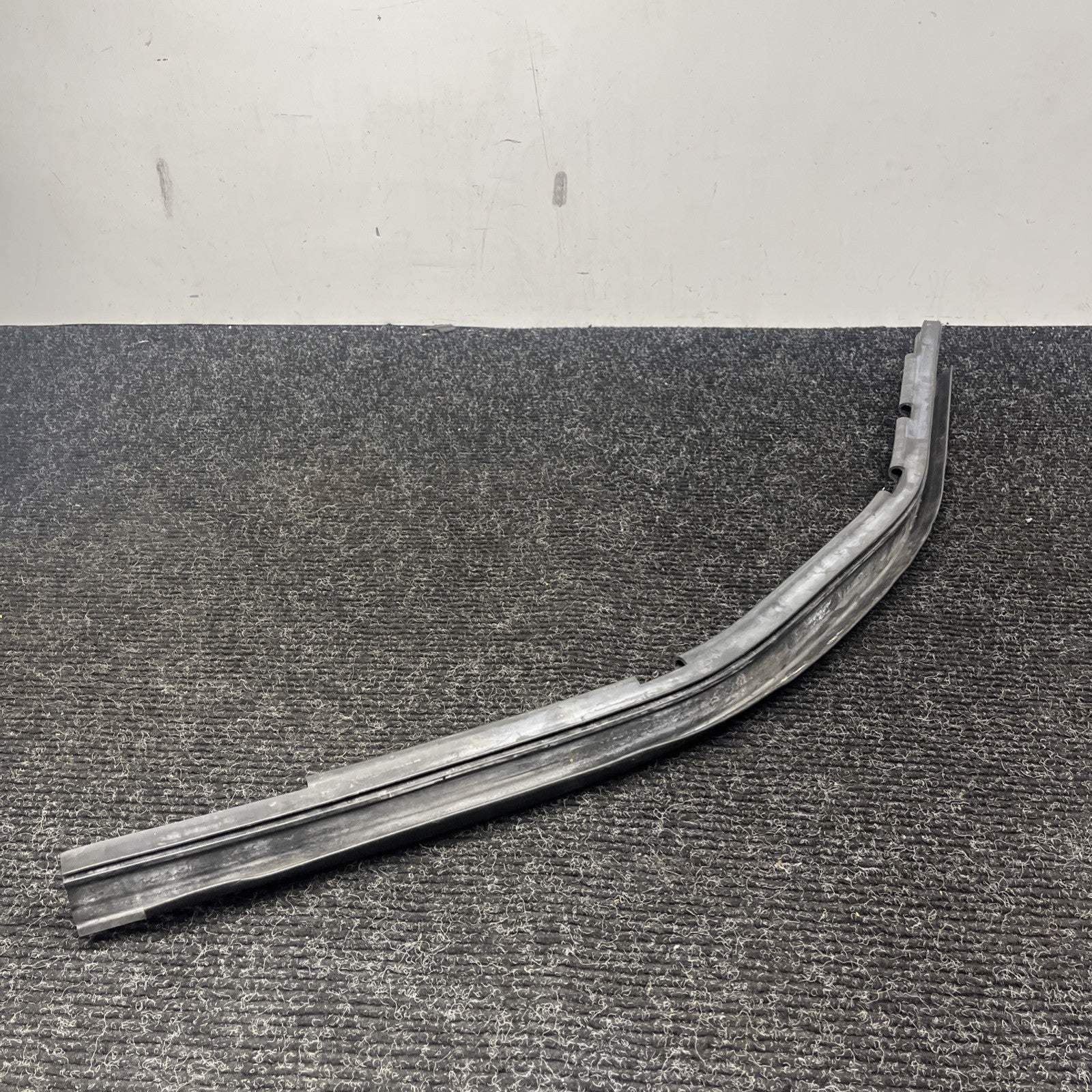 ☑️REAR HOOD BONNET WEATHERSTRIP COWL RUBBER SEAL OEM 2012-18 BMW 340 XI F30 F32