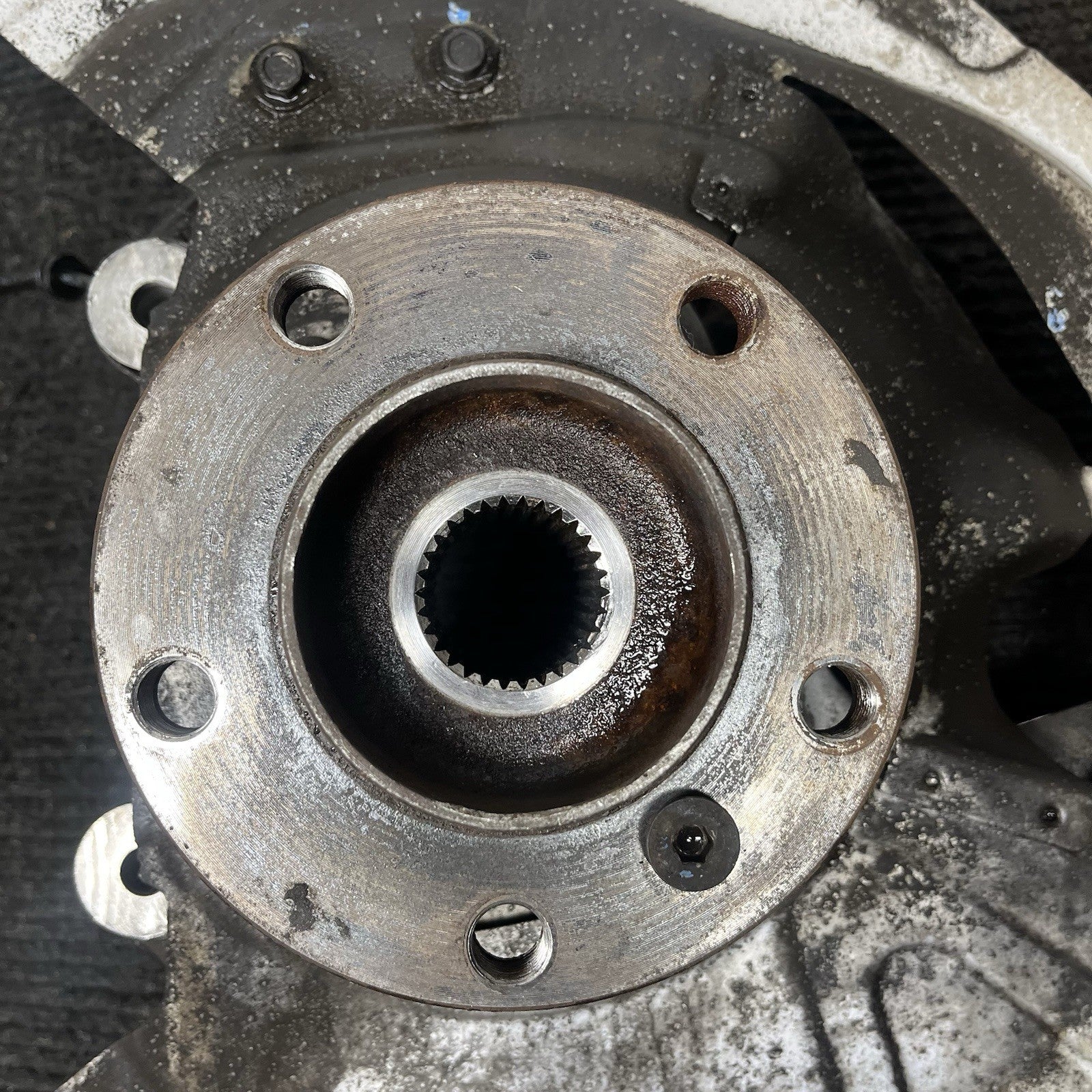 ☑️ 07-19 BMW F15 X5 X6 AWD Front Right Side Spindle Knuckle Hub 6773784 OEM