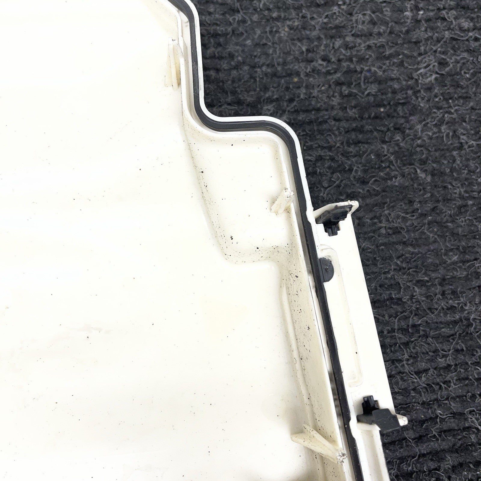 ☑️ BMW E88 E82 E90 E92 E84 DME ECU Electronic Computer Box Top Cover Housing OEM