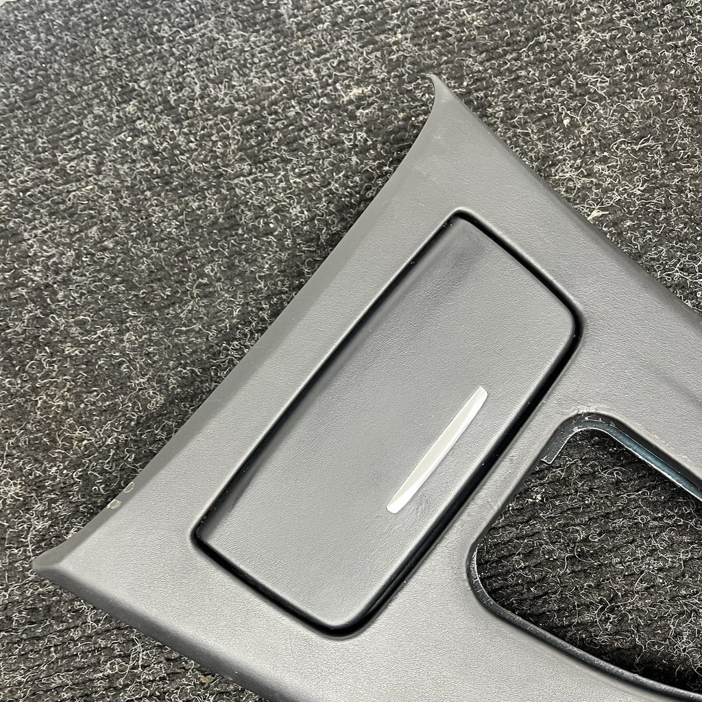 ☑️ 08-10 BMW E93 M3 Convertible DCT Center Console Leather Trim Cover OEM