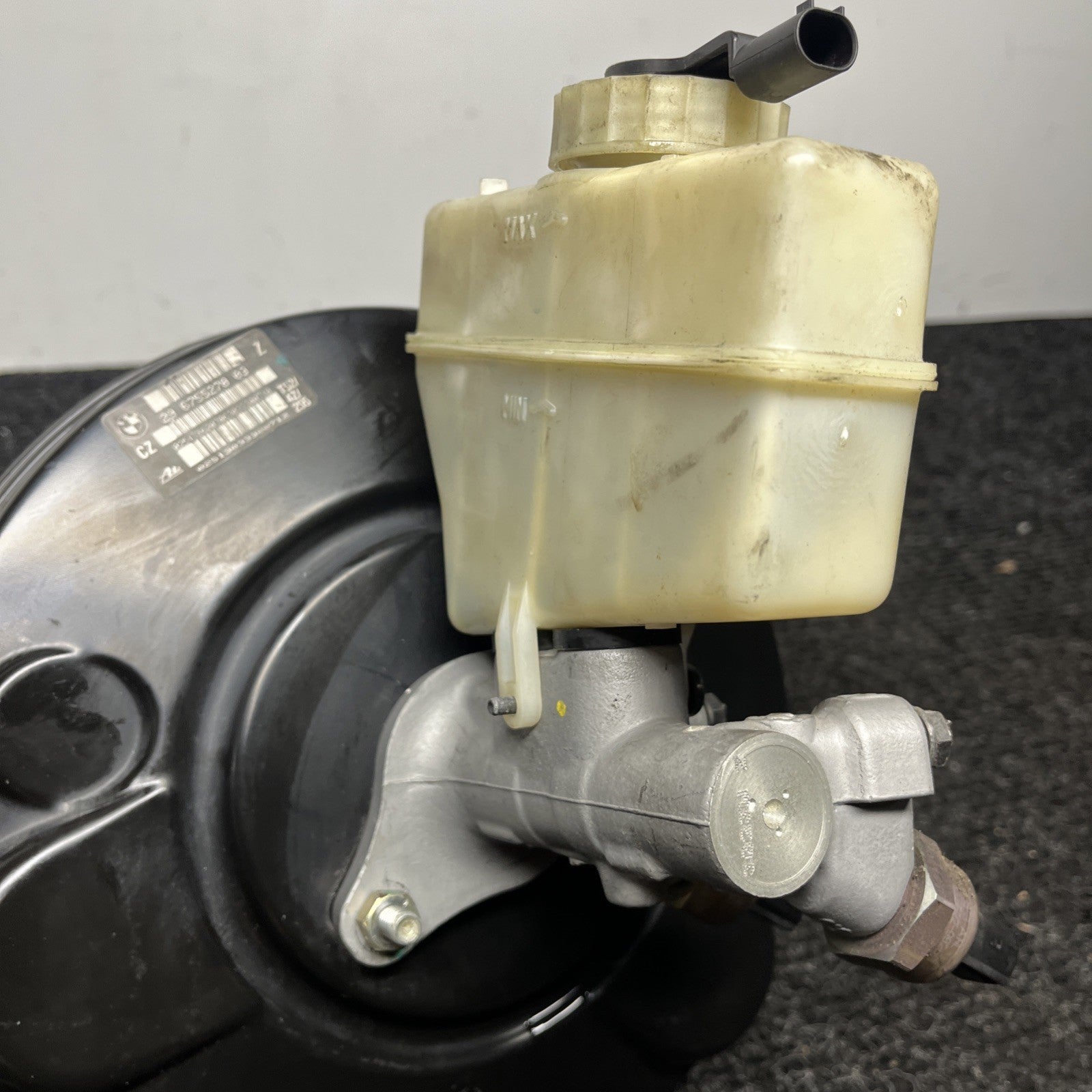 ☑️ 01-06 BMW E46 3-SERIES BRAKE MASTER CYLINDER BOOSTER FLUID RESERVOIR OEM
