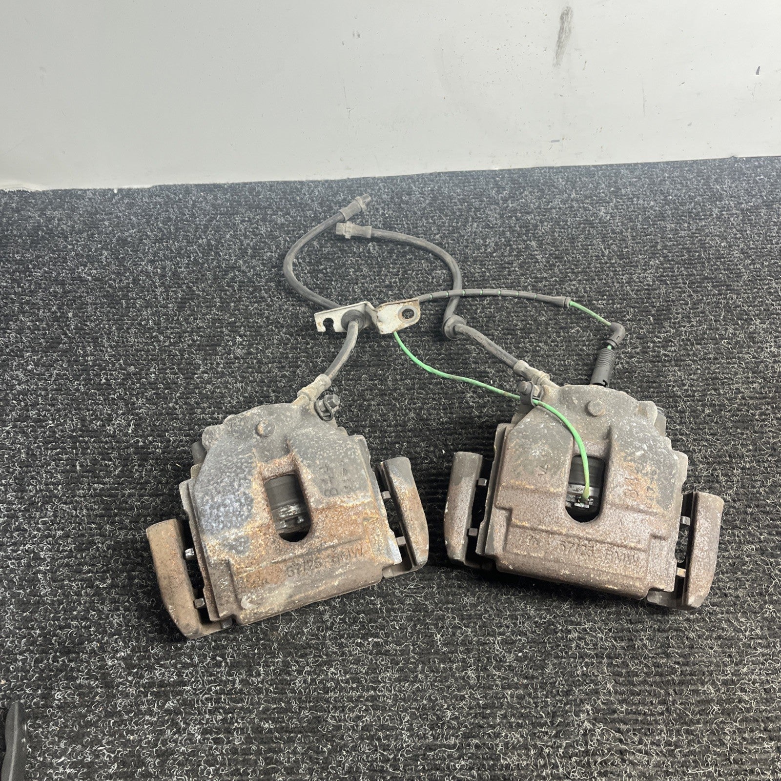 ☑️ 01-06 BMW E46 330i 330Ci RWD FRONT LEFT & RIGHT BRAKE CALIPER SET OEM
